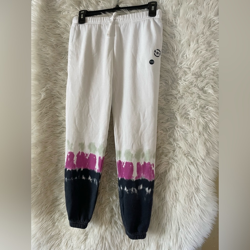 Abercrombie Kids NWT Girls Sweatpants. Size 11/12